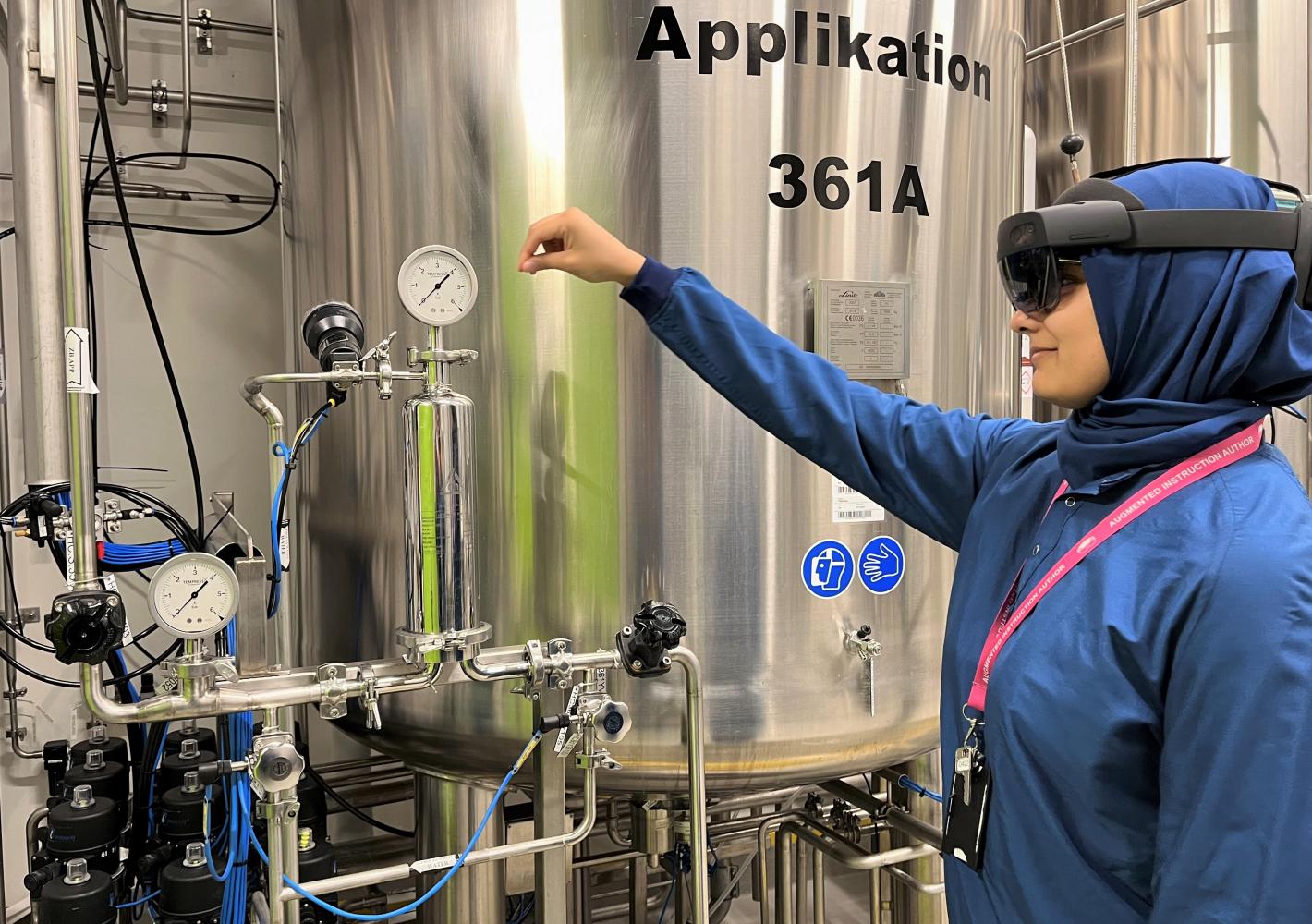 Mommina with hololens at Novo Nordisk